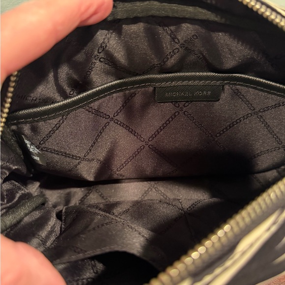 Michael Kors Zebra Print Bag with charm - Picture 4 of 10